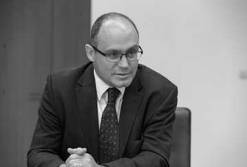 Roger Lewis
